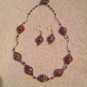 Necklace/earnings set